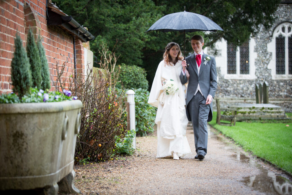 LM Photography - Newlywed in the rain