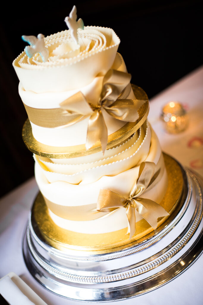 LM Photography - Two tier wedding cake